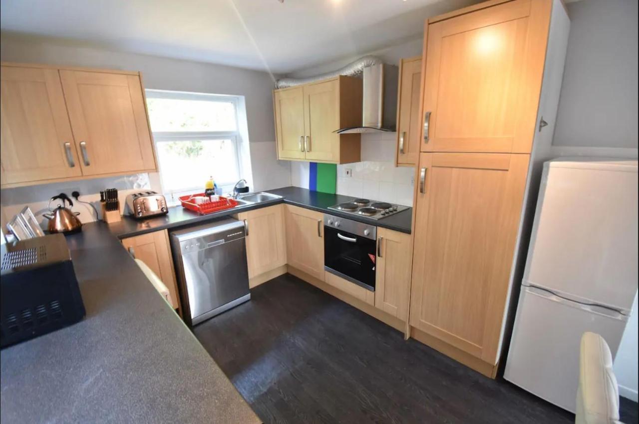 3-Bedroom Comfy Home In Solihull Buitenkant foto