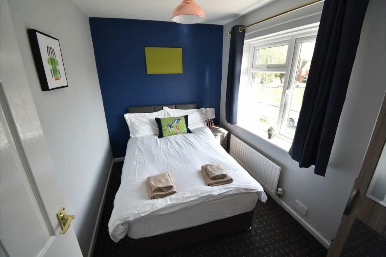 3-Bedroom Comfy Home In Solihull Buitenkant foto