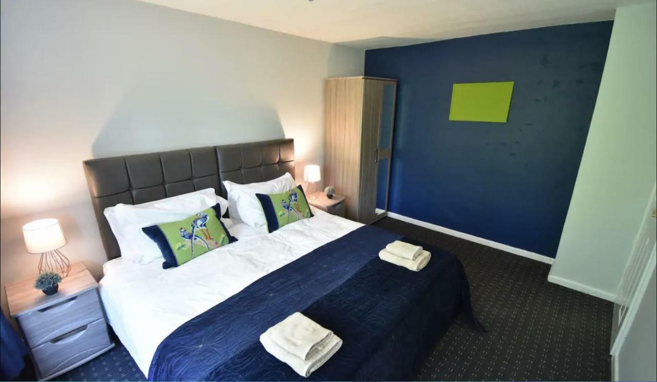 3-Bedroom Comfy Home In Solihull Buitenkant foto