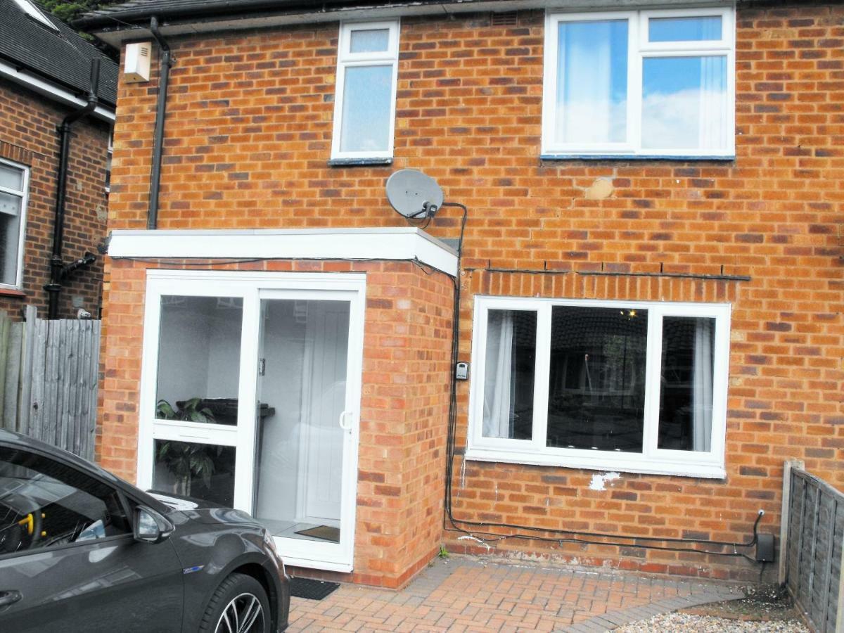 3-Bedroom Comfy Home In Solihull Buitenkant foto